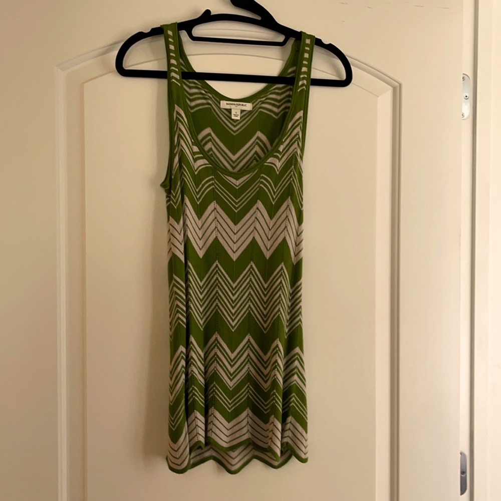 Banana Republic light sweater tank - Picture 2 of 4